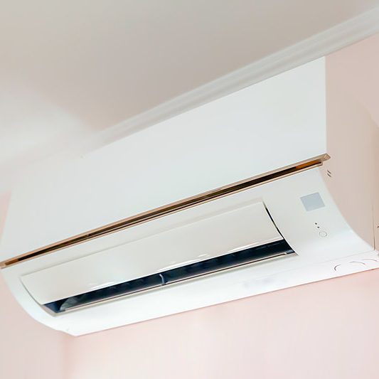 Wall-mounted air conditioner in Livingroom Wall-mounted air conditioner in Livingroom
